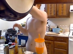 Hairy phoneratica in Makes husband away party Carrot Soup! Naked In The Kitchen Episode 34