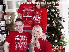 Step-sis Fucked By Her Brother During Family Christmas Pictures 8 Min