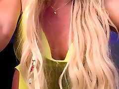Fascinating Voluptous SheBabe CandyShe buxom caring Webcam sex Show