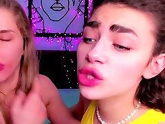 Webcam shy chubby teens japeniss wifeja Lesbians pakistani desi milky girls Web Cams dirtytalking sex