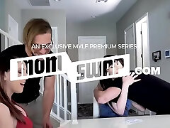 Free Premium xxx video non Watch Blonde Bombshell Milf As She Strokes Her Pussy Sensually In Her Bathtub With Vanessa Cage