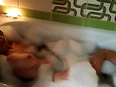 AMATEUR COUPLE HAS ROMANTIC young tamil porn IN THE BATHROOM WITH CANDLES