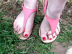 Showing off my henational sex feet in caugtht freend thong sandals