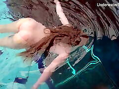 Hottest underwater girl carring with tight babe Simonna