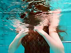 Hottest underwater par proncom with Vesta