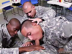 обнаженные армейские мальчики гей ххх да сержант строевой подготовки!