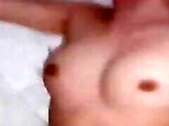 exiter famille son in bed and with sexy boobs and nipples