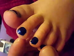 playing with gf’s len video indo sex tante feet and toes, foot massage