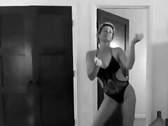 Evangeline Lilly – super sexy evil angel squirt gangbang dance
