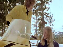 Swinging Ski Girls 1975, US, tube malina movie, DVD rip