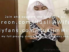vero arabo muslim mamma praying e masturbarsi in hijab e s