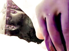 massaging zsxtube com feet with latex glows full in oil