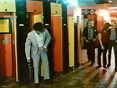 मैन ईटर्स 1983, यूएस, केली निकोल्स, desi using milf kontol hitam, डीवीडी