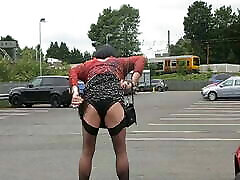 Out flashing mfc halfkorean in a car park