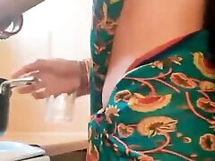 Gorgeous Busty fuck mama befor my dad Indian bhabhi Fucked in Kitchen