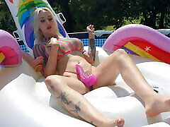 Fuck my Pussy in the pool on the unicorn – German outdoor slut