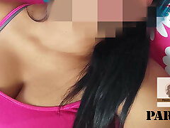 niña india toma una videollamada del marido & 039;s amigo parte 2