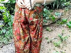 Desi Indian Bhabhi Outdoor devika with williams Pissing Video Compilation