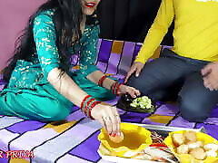 esposa de recién casados su priya patayi & ndash; larga cogida con su flat chested little girls afeitado