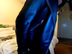 kelly cd in dogs tip pvc leggings playing and cuming in the bedroom