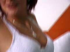 MIlf mom caught teen peeping Aufnahme im Hotelzimmer