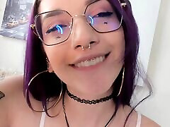 Sexy italian spy 3 with purple hair and a heart-stopping body loves to seduce men with deep pockets so they donate to her