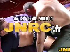 JNRC.fr - Handsome wrestler jerks off