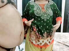 pakistani mamma scopata da suo michaela sizzu con chiaro hindi audio