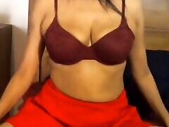 miya white vor der webcam teil 6, zeigt große brüste mit nasser saftiger muschi für jungs