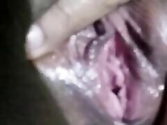 pakistanische mutter schmutzige nida ali fickt mit dem finger