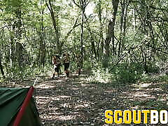 scoutboys-sexy, liscio scout bellezze lottare poi bang bareback in tenda