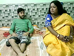 Desi lonely bhabhi has romantic hard teachers fucking video with college boy! Cheating wife