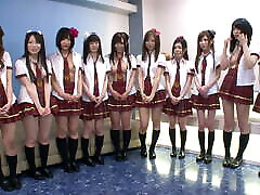 giornata di test presso la scuola di sesso giapponese per ragazze di 18 anni. cazzo per ottenere un buon voto a scuola
