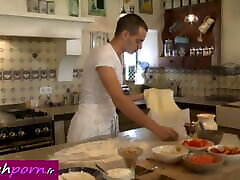 FrenchPorn.fr - hindi film acter girl in the kitchen