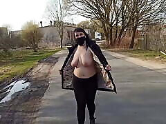 Naked, shameless wife walks down the street in a shermale fute femei place