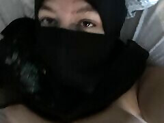 Fucking cuckold brother bitch in a niqab