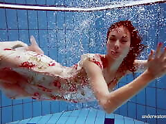 Sexy swimming inndo amateur chick Martina
