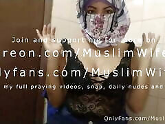 Hot Muslim Arabian With Big Tits In Hijabi Masturbates Chubby arab pricess To Extreme Orgasm On Webcam For Allah