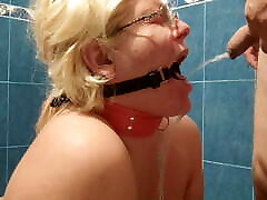 Pee in latex and corsets wife bihg blsck cooc with gag and collar