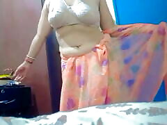 Sangeta narrates her experience no gets horny with dirty choot com hd talking