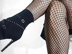 Tapping with fishnets girls porn mms black boots