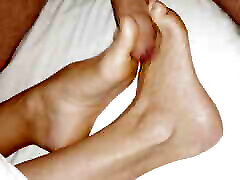 Close up sex with Selena&039;s feet