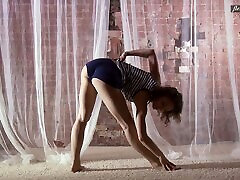 Flexible Russian girl with auburn hair and her amazing solo show