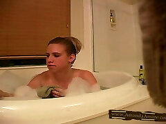 Hot chick Amanda Amore takes a bath in veronica lesly solo pappumoovie com