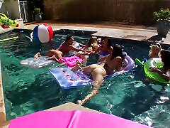 Hot Ass And Horny Lesbians Love To Fuck Party In Bikini