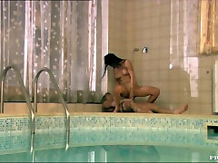 Bath tub passion with a sexy gay porm model