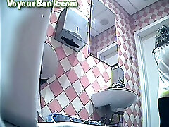 Lovely white lady in black facebook mfc cumshow and pantyhose pisses in the toilet