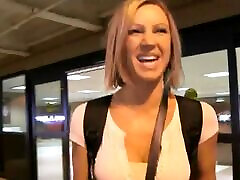 Sexy Blonde Showing Her Boobs in indea hende Airports Parking