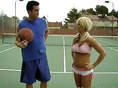 Athletic Pickup With arab baby show body Belle