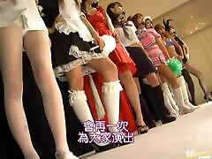 chicas japonesas sexy en espectáculo de disfraces